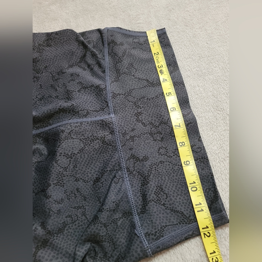 All Fenix Python Charcoal Snake Print Leggings - Size M - Picture 8 of 11